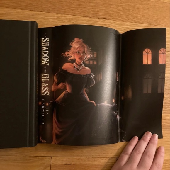 The Shadow in the Glass Litjoy edition with ACOSF photo strip - Picture 6 of 6